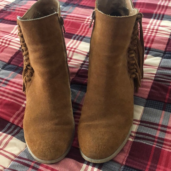 Kenneth Cole Reaction Suede Fringed Booties - Picture 2 of 8